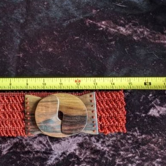 Vintage Erik & Mike Beaded Stretch Belt, Interlocking Wooden Clasp, Red - Picture 13 of 15